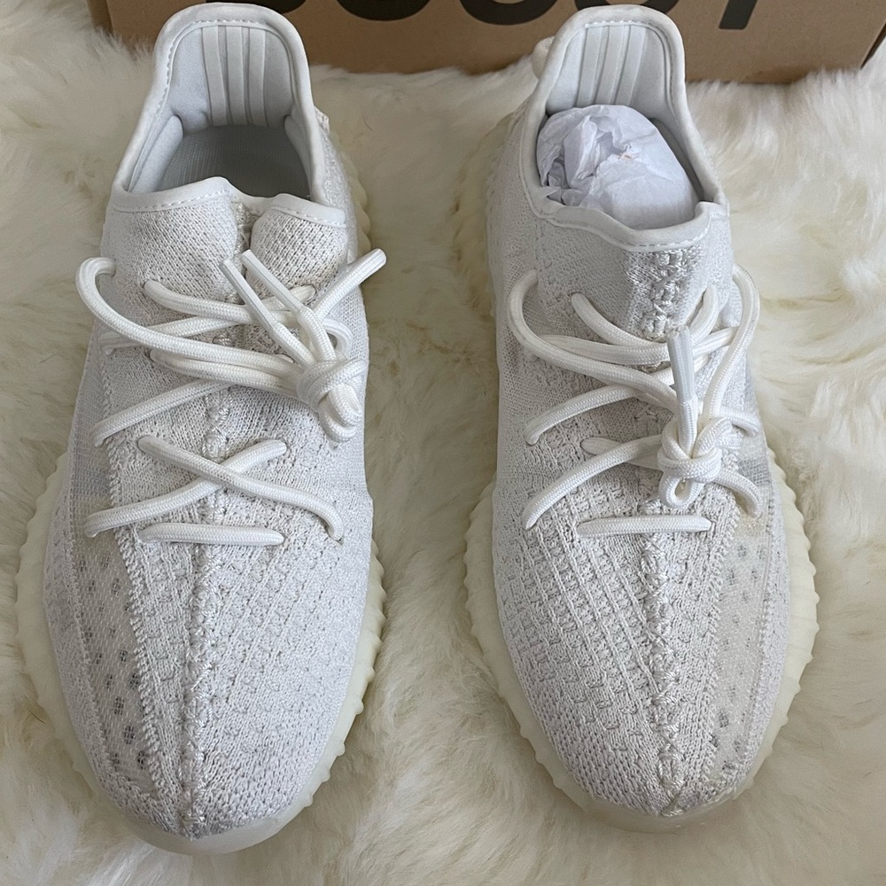 Yeezy - Picture 2 of 6